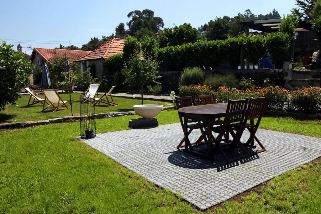 Pequena Casa Rustica Com Piscina Villa Penafiel Luaran gambar